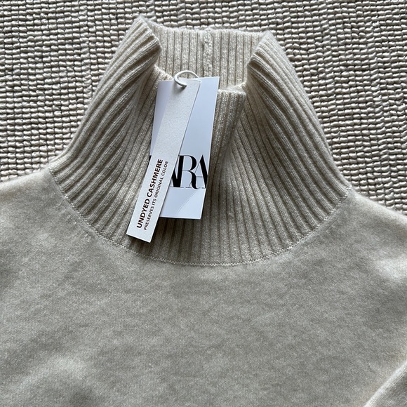 Cashmere sweater - Picture 2 of 3